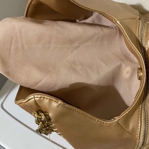 bebe Los Angeles purse - Picture 14 of 16